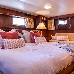 Hotel Yacht Our Alissa